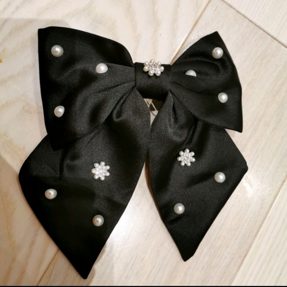 Metal Hair clips with large bow and rhinestone s - Picture 3 of 4